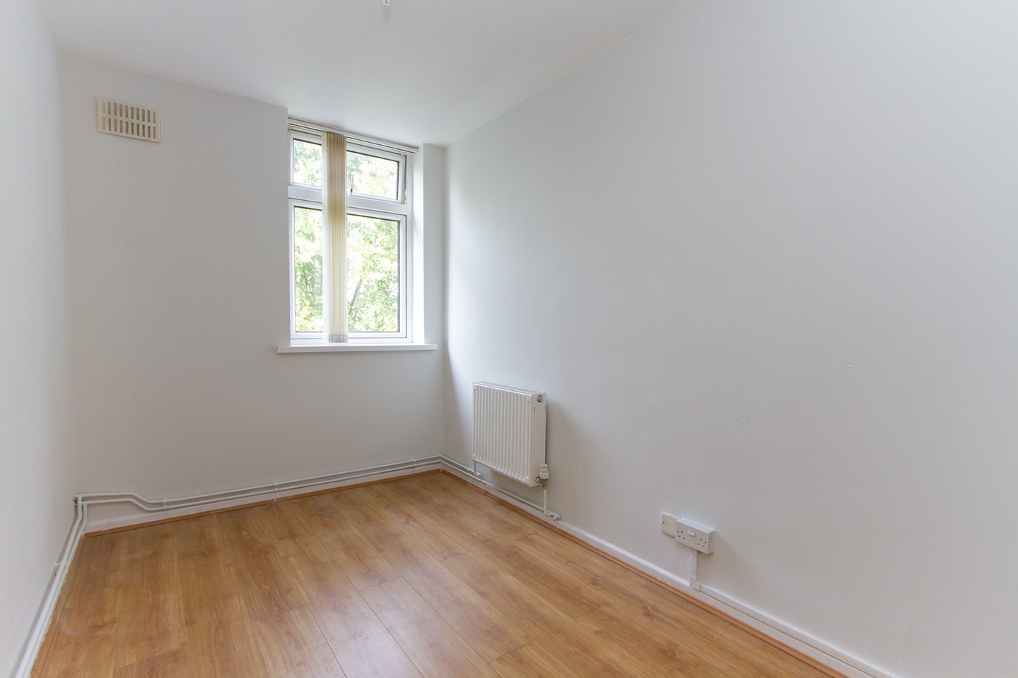 2 Bed Flat, Culworth Court, CV6 photo 5
