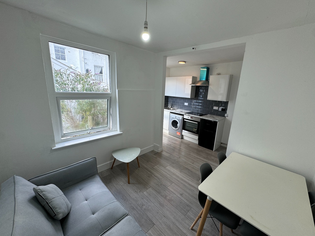 2 Bed Flat, Montpelier Road, BN1