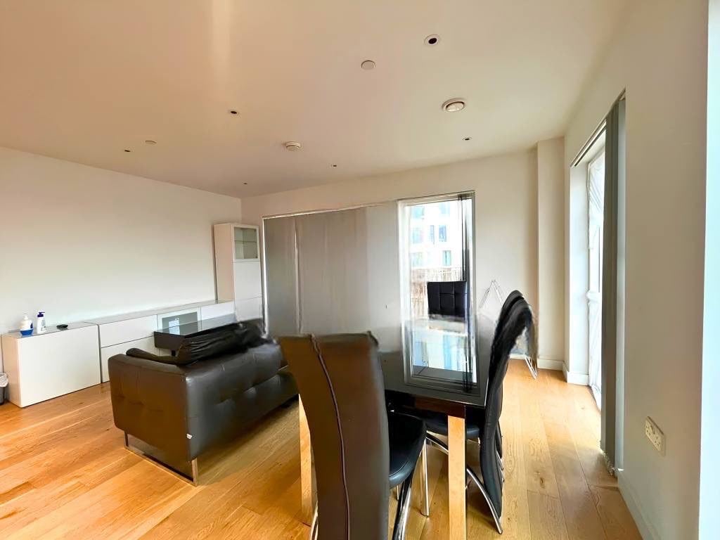 2 Bed Flat, Baron House, E8