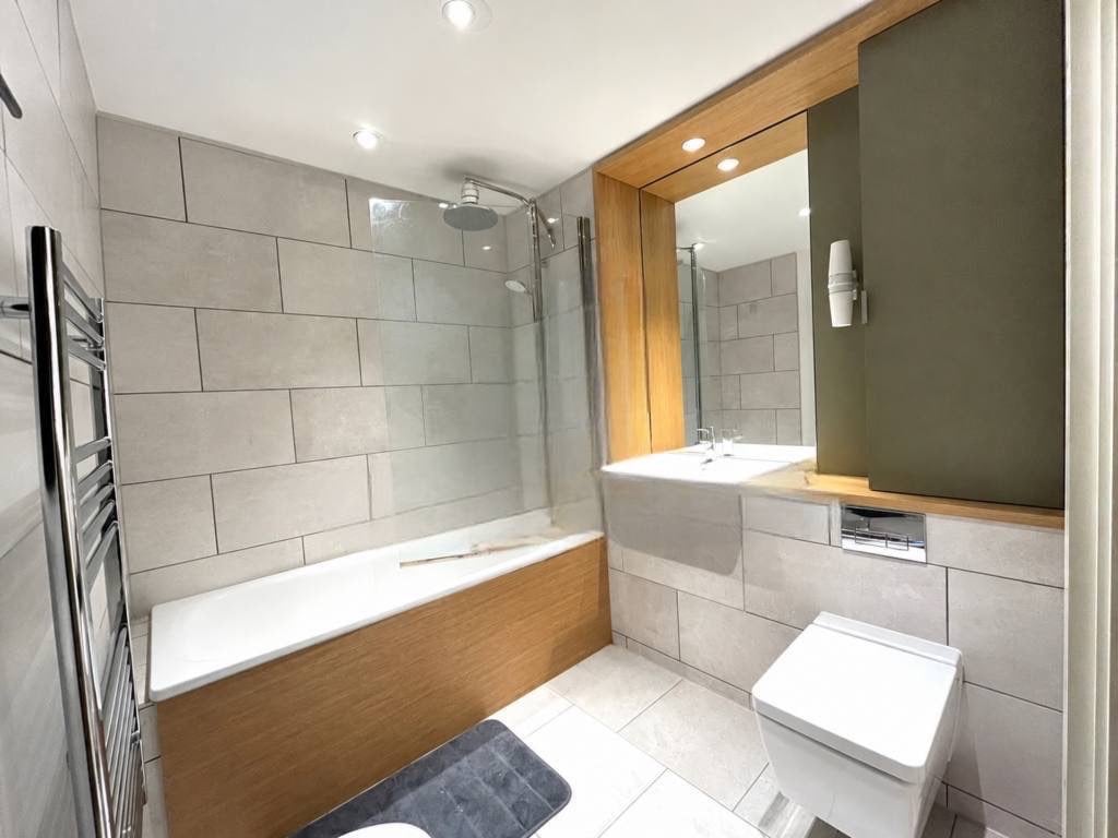 2 Bed Flat, Baron House, E8 photo 4
