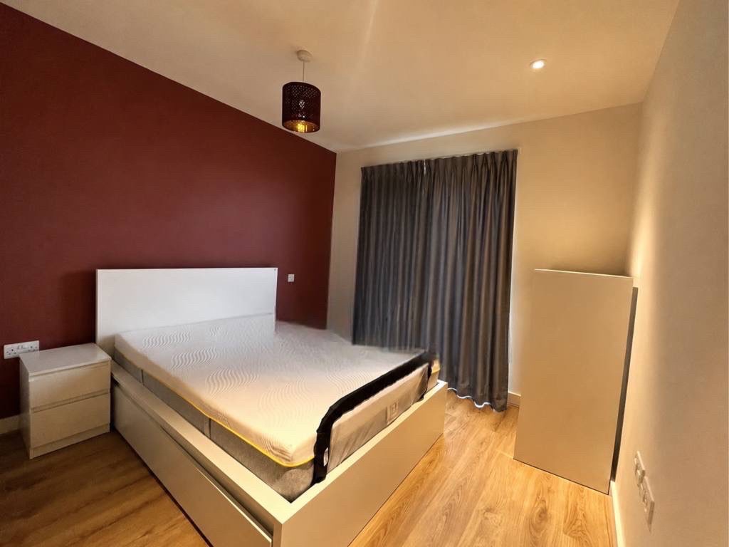 2 Bed Flat, Baron House, E8 photo 5