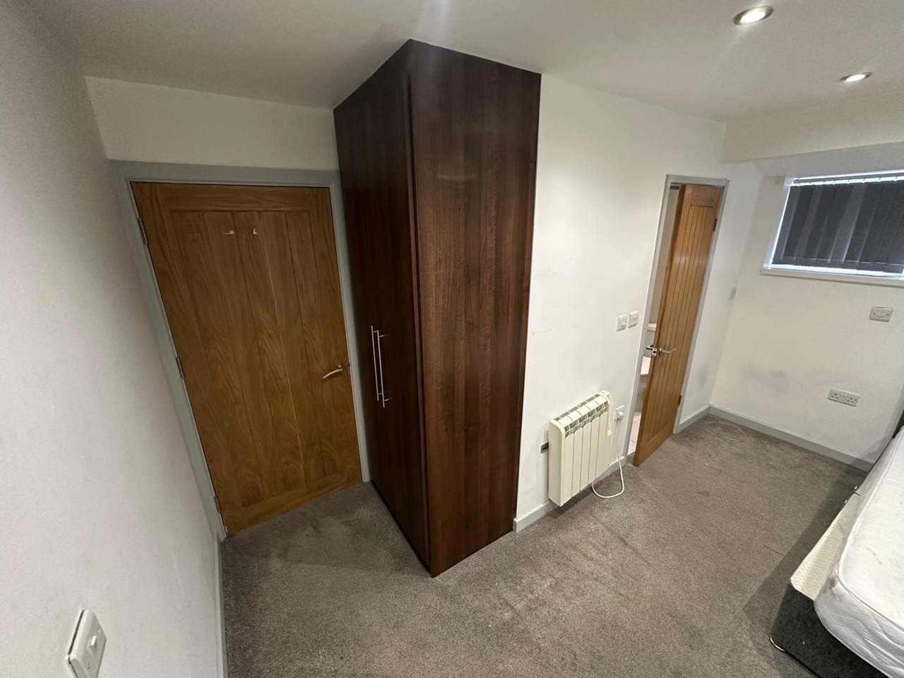 1 Bed Flat, Carey St, RG1 photo 3