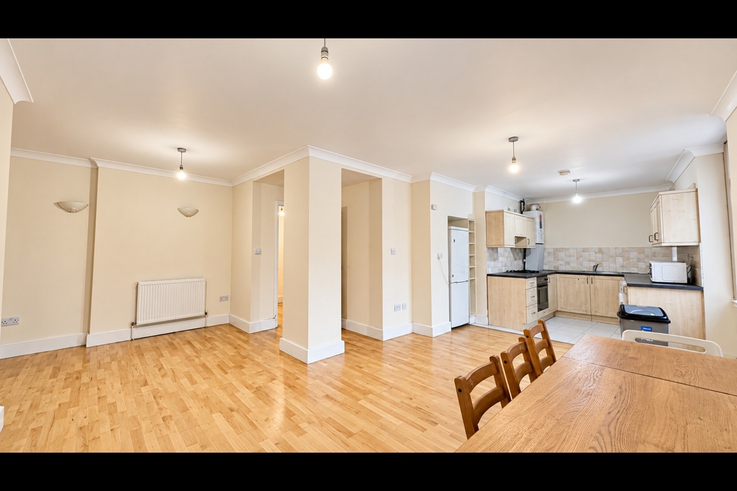 3 Bed Flat, Moscow Road, W2 photo 5