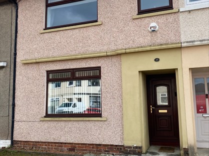 2 Bed Terraced House, East Park Drive, KA3