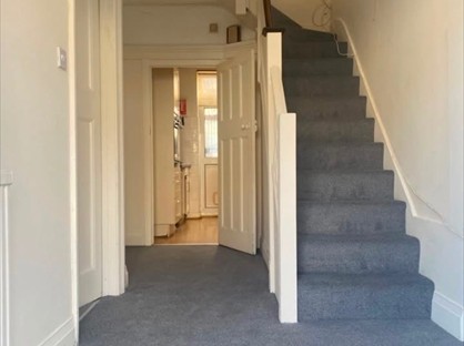4 Bed Semi-Detached House, Garrick Avenue, NW11