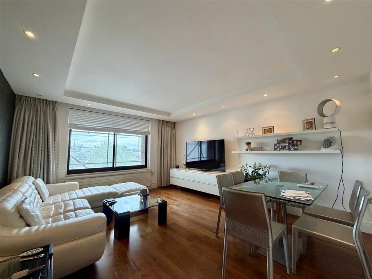 2 Bed Flat, Lorne Gardens, W11