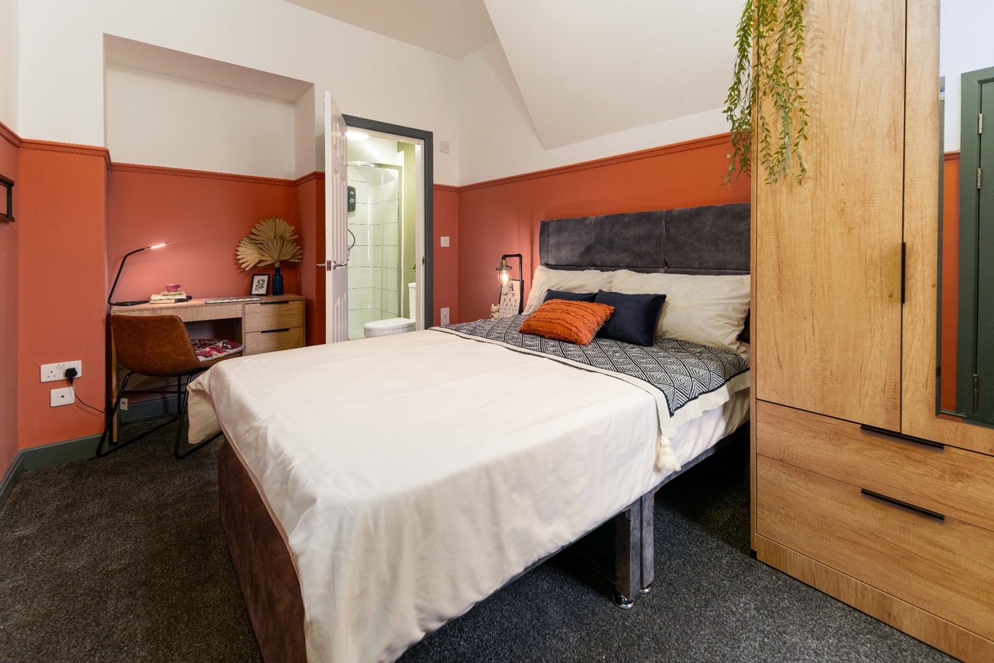 Room in a Shared House, Tootal Drive, M5