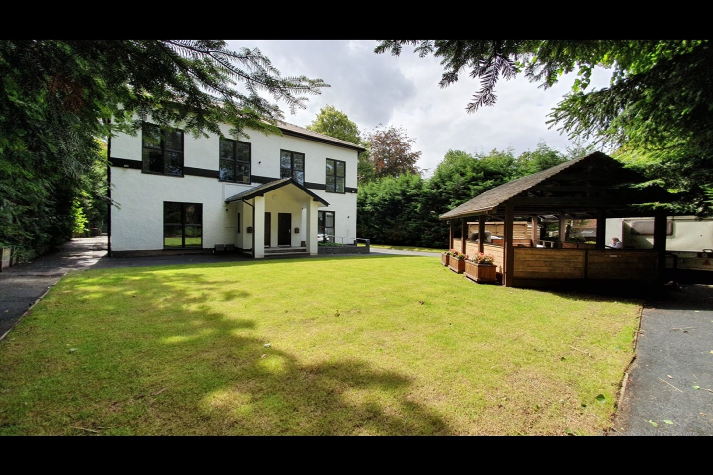 3 Bed Flat, Vine Street, M7 photo 5
