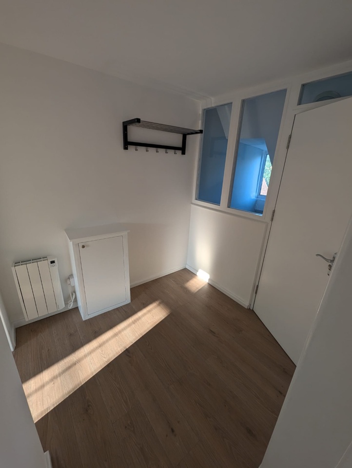 1 Bed Flat, Hotwell Road, BS8 photo 2