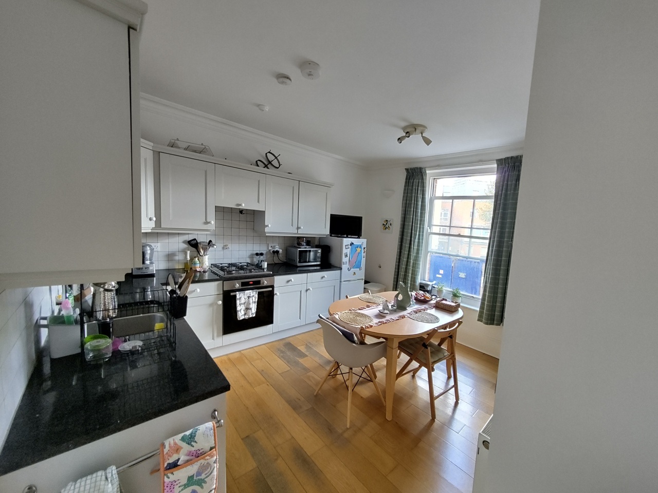 2 Bed Flat, Dover Mansions, SW9 photo 4