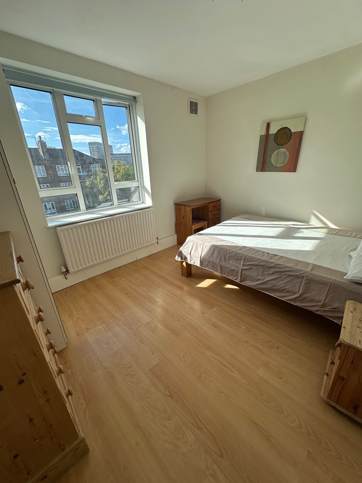 Room in a Shared Flat, Vauxhall Street, SE11