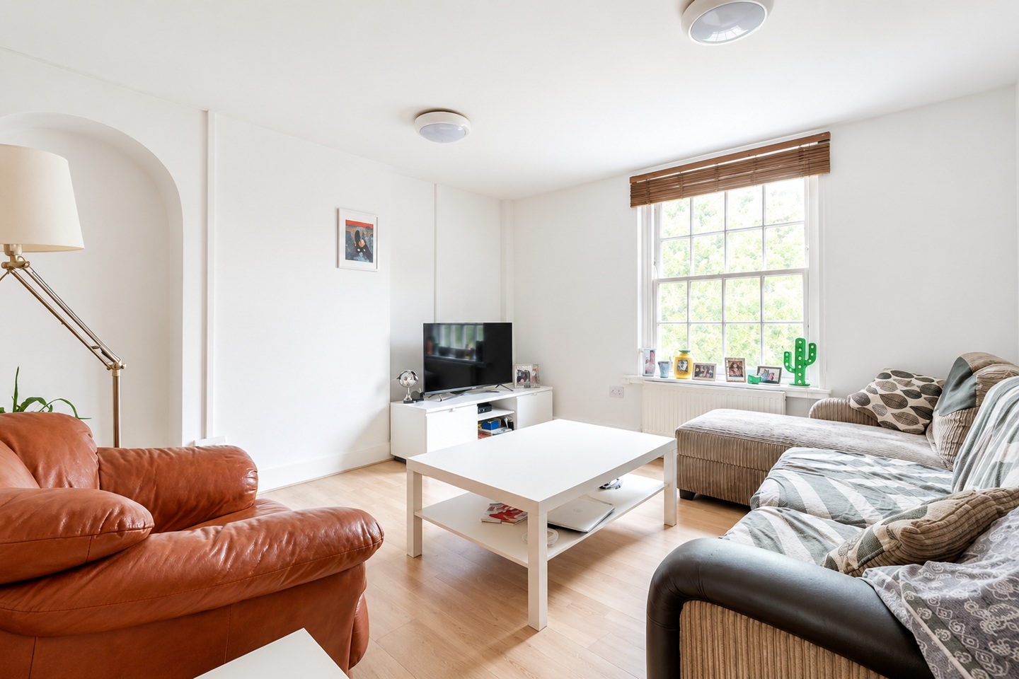 1 Bed Flat, Gillman House, E2 photo 5
