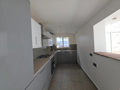 3 Bed Terraced House, Stratford Road, MK12