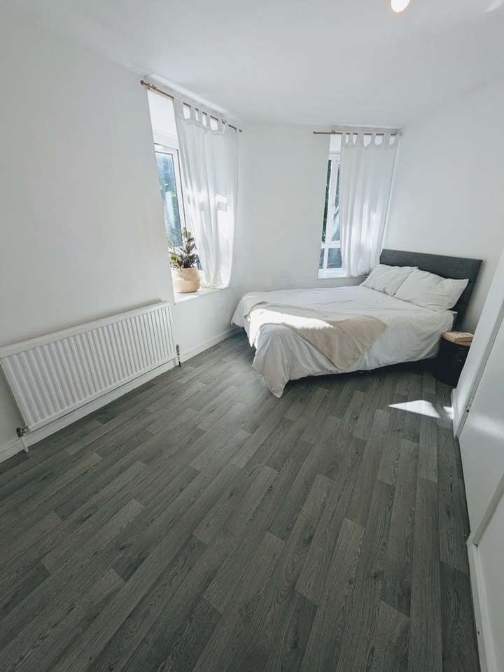 1 Bed Flat, Clapham, SW4 photo 2