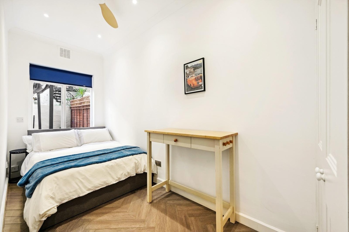 2 Bed Flat, Alderney St, SW1V photo 4