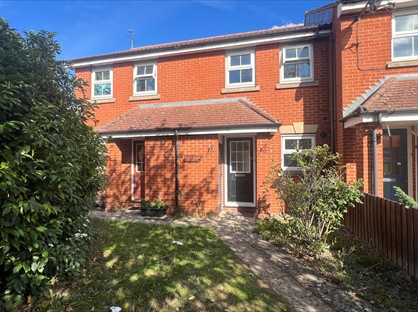 2 bed terraced house for rent in 2 Bed Terraced House, Villiers Close, LU4
