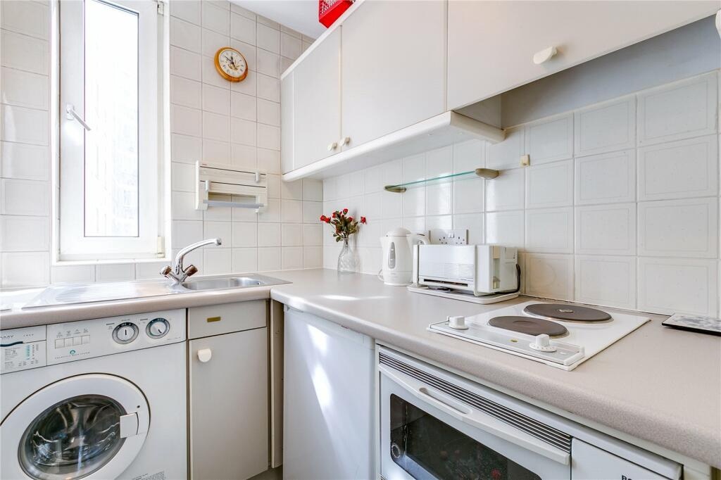 2 Bed Flat, Sloane Avenue, SW3 photo 4