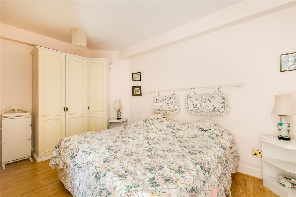 2 Bed Flat, Sloane Avenue, SW3 photo 5