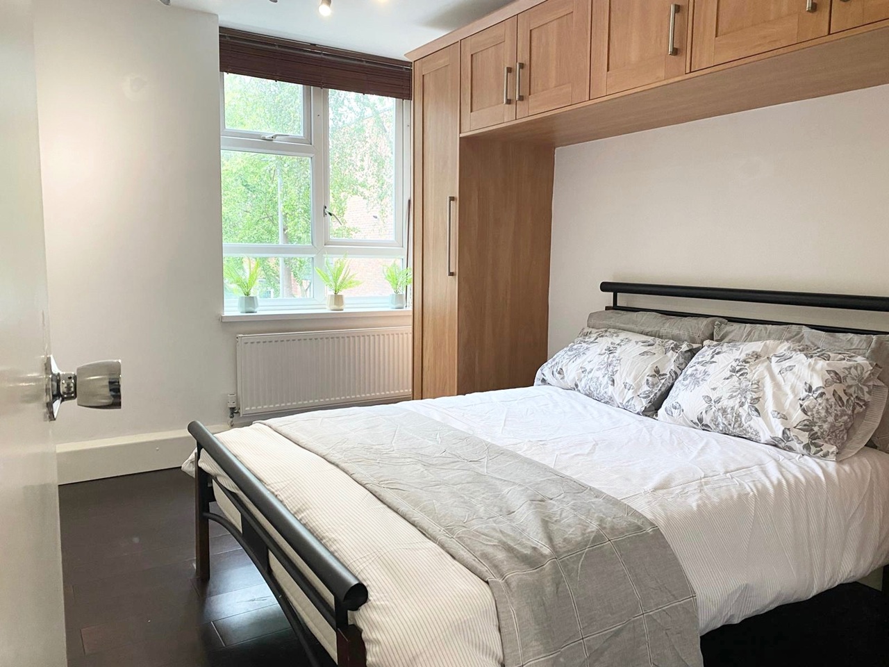 Room in a Shared Flat, Wayford St, SW11