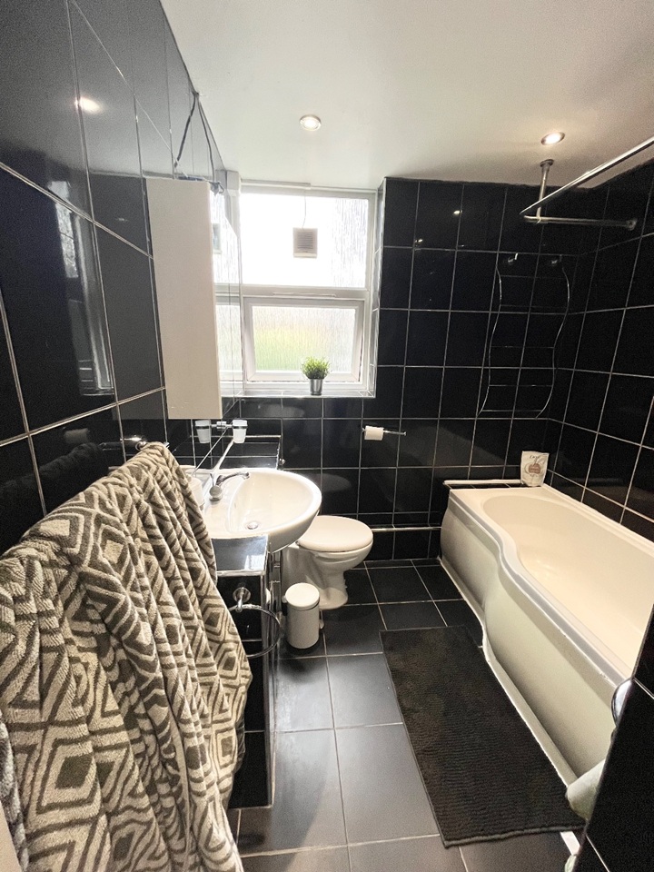 Room in a Shared Flat, Wayford St, SW11 photo 4