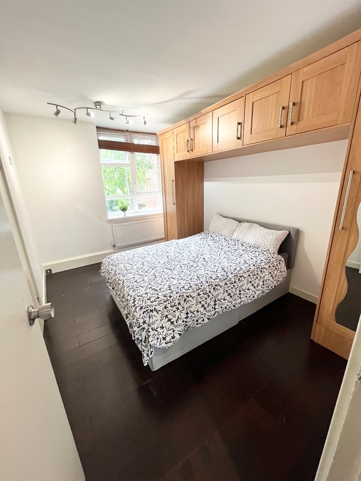 Room in a Shared Flat, Wayford St, SW11 photo 3
