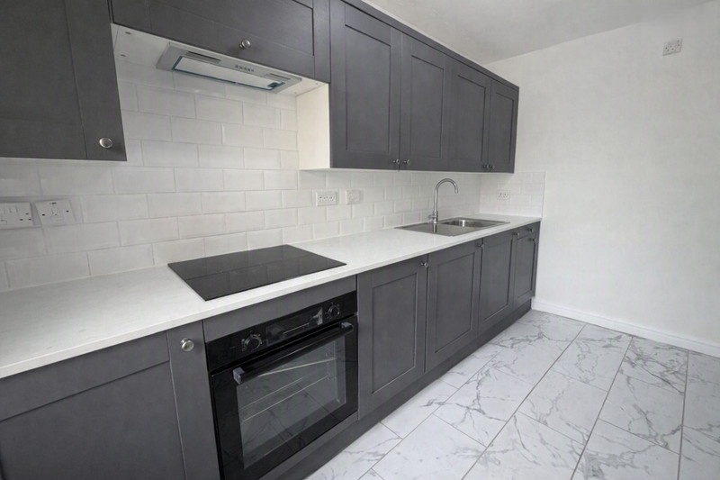 2 Bed Flat, Myatts Field Court, SE5