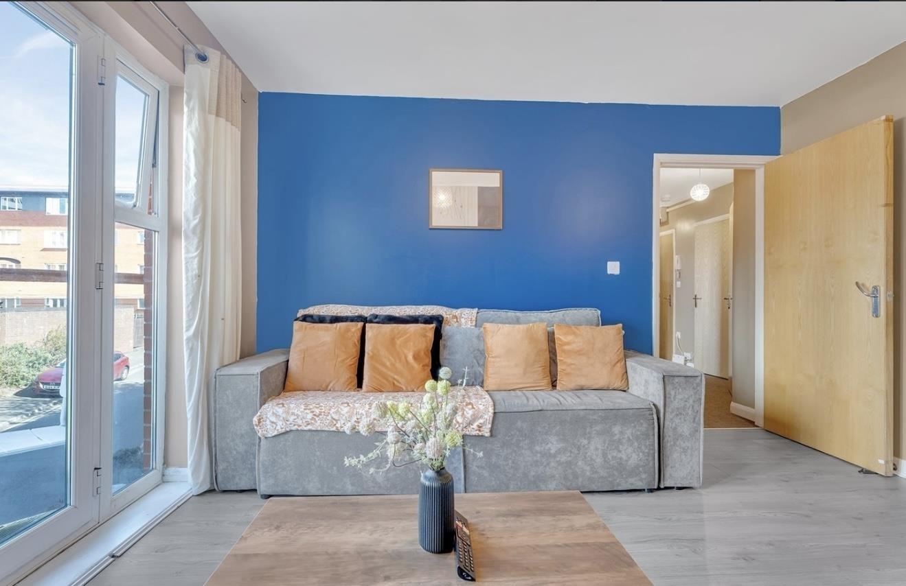 2 Bed Flat, Hever Hall, CV1 photo 4