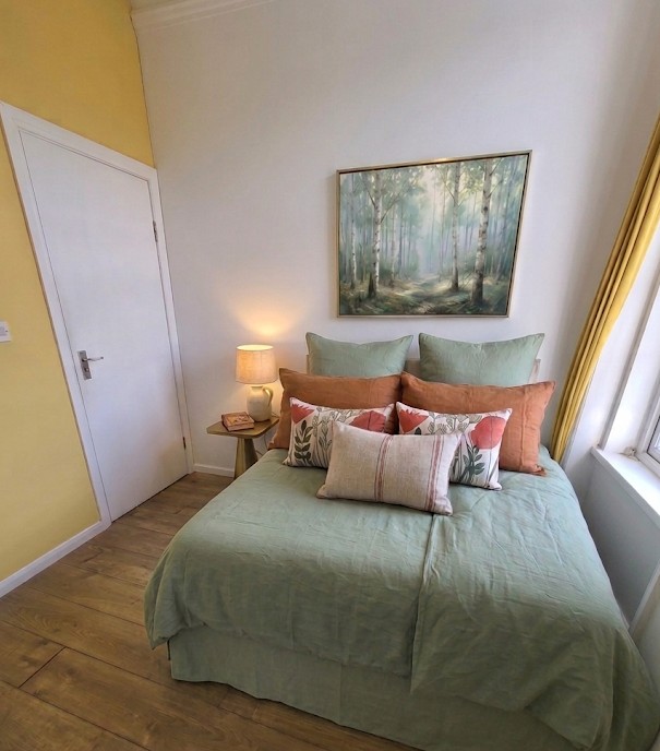 Room in a Shared House, Claremont Road, W9