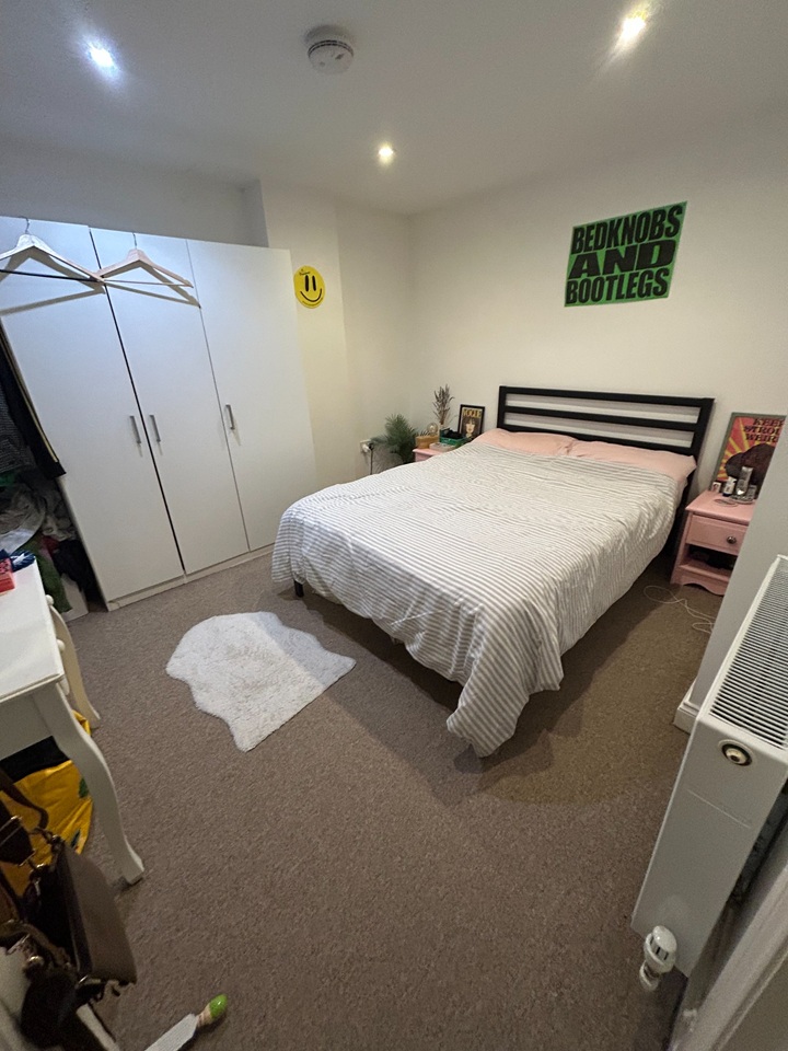 1 Bed Flat, The Old Post Office, BS6 photo 3