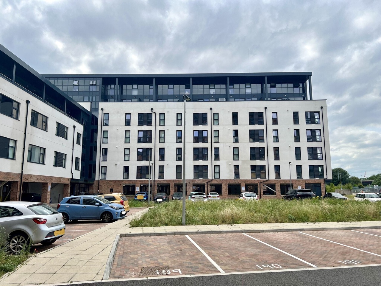 2 Bed Flat, Atkinson Street, LS10 photo 5