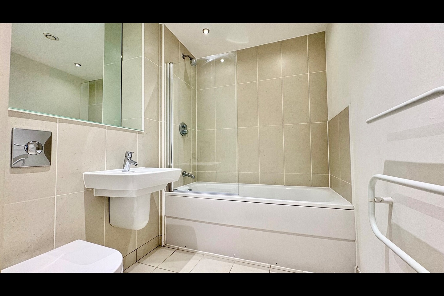 2 Bed Flat, Gotts Road, LS12 photo 4