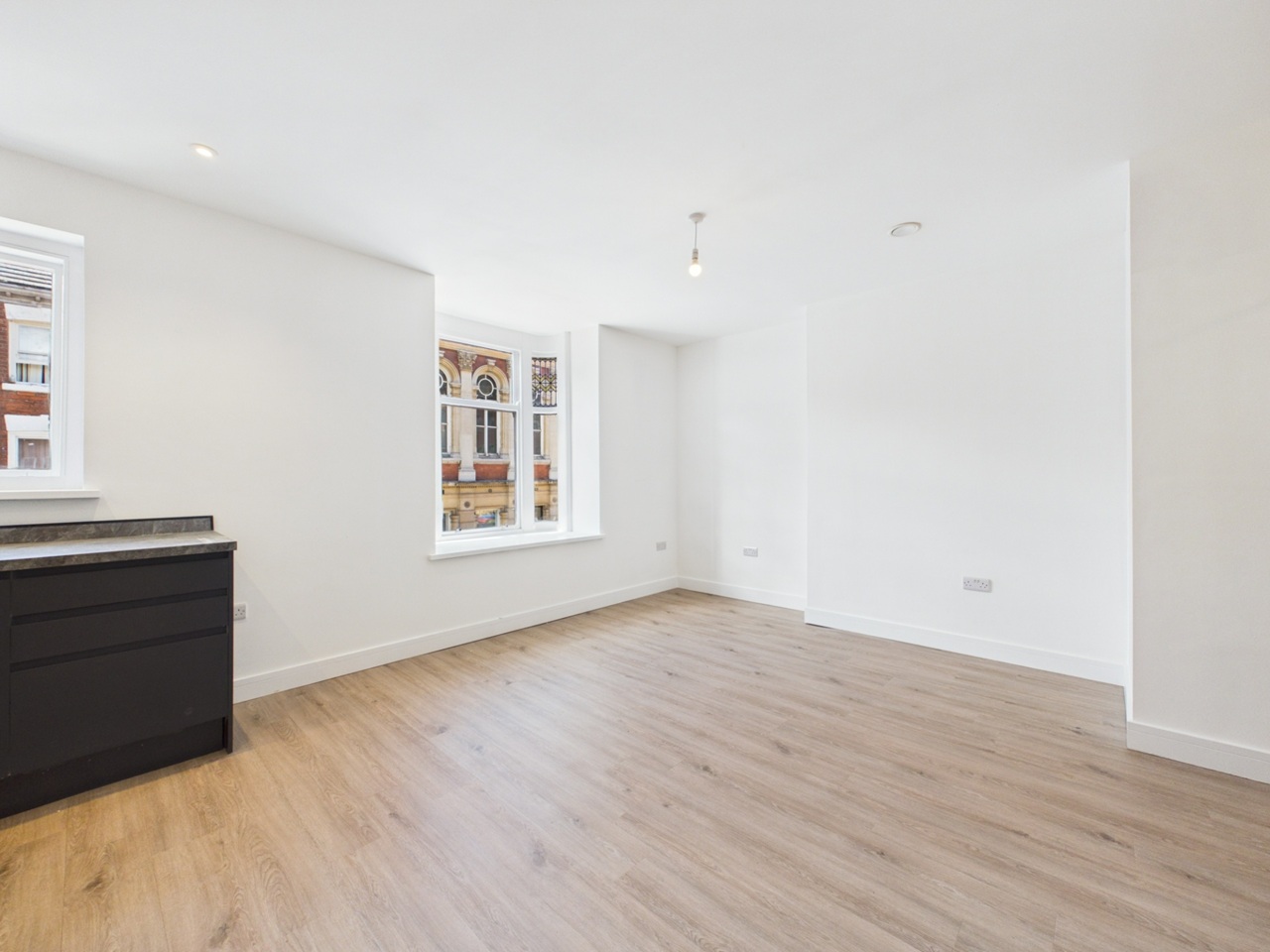 1 Bed Flat, Pocklingtons Walk, LE1 photo 3