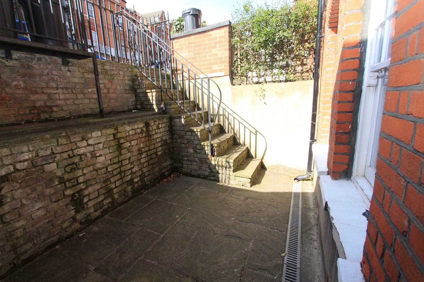 Studio Flat, Mornington Avenue, W14 photo 4