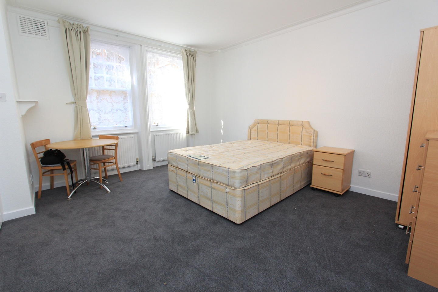 Studio Flat, Mornington Avenue, W14