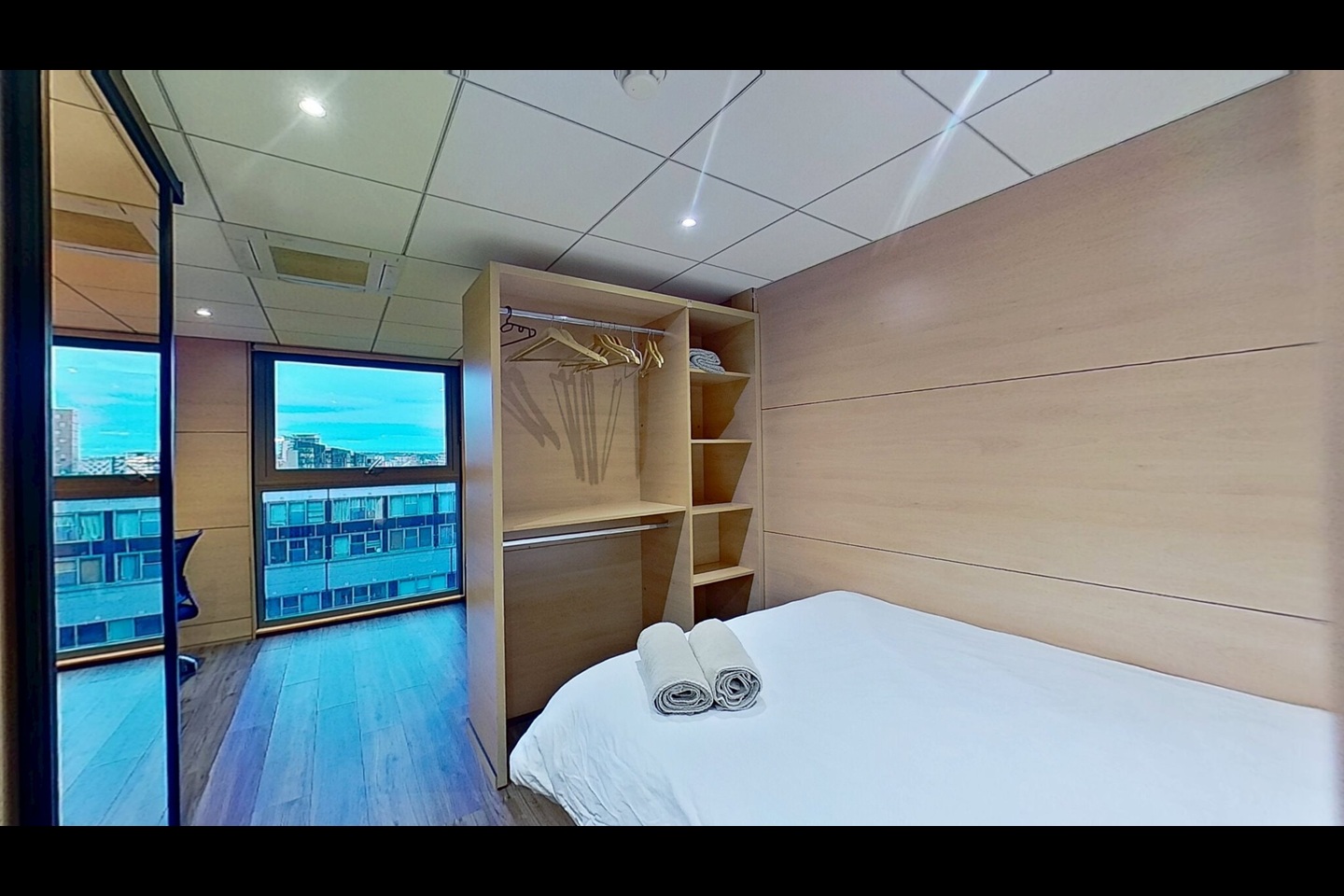 Studio Flat, Regent Street, LS2 photo 3