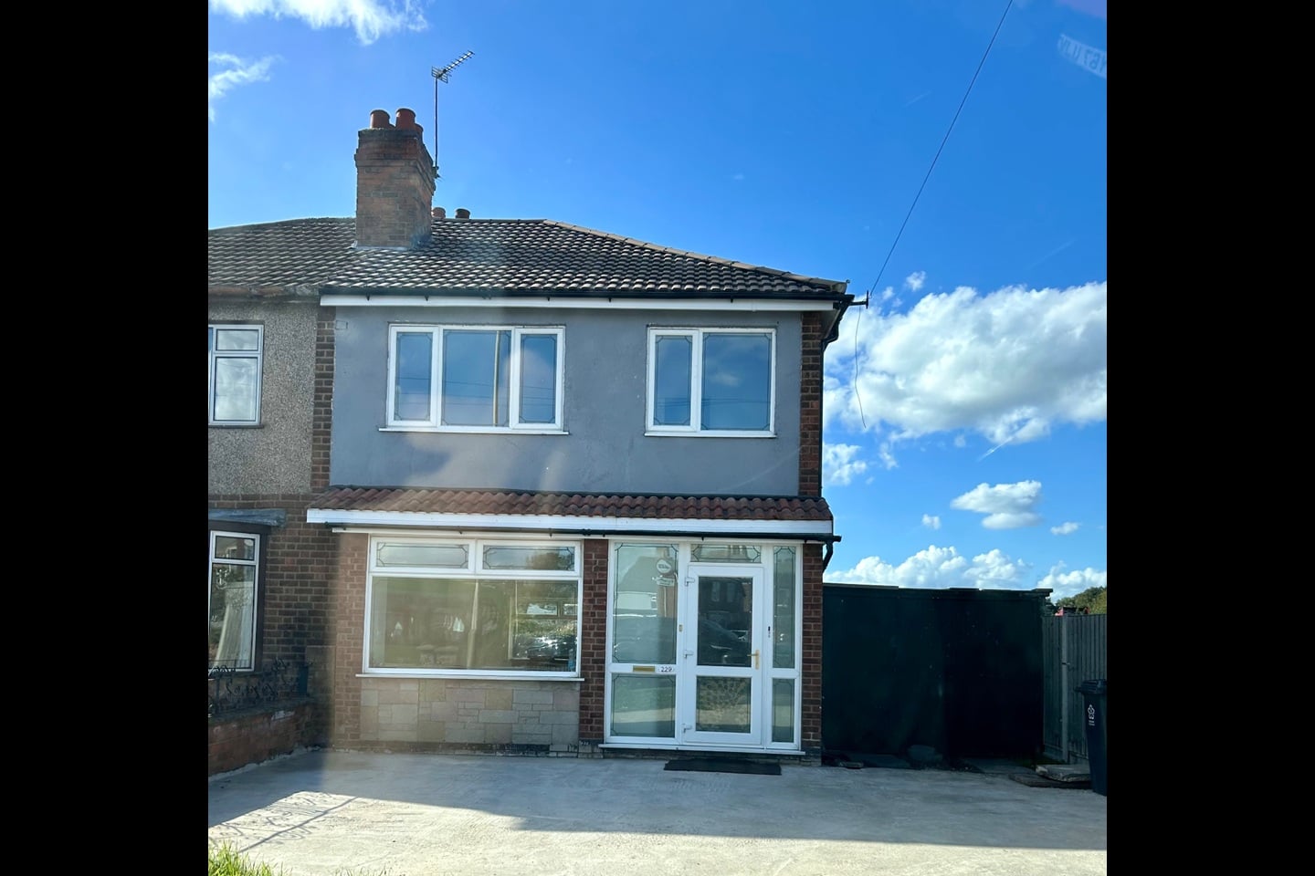 3 Bed Semi-Detached House, Humberstone Lane, LE4
