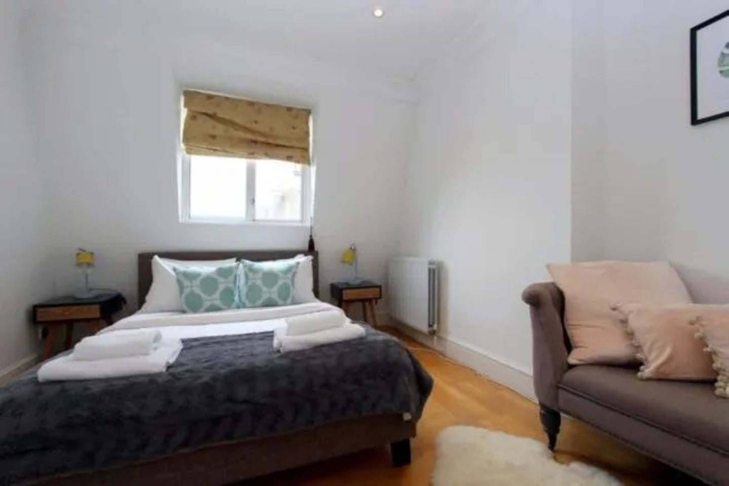2 Bed Flat, Gloucester Road, SW7 photo 3