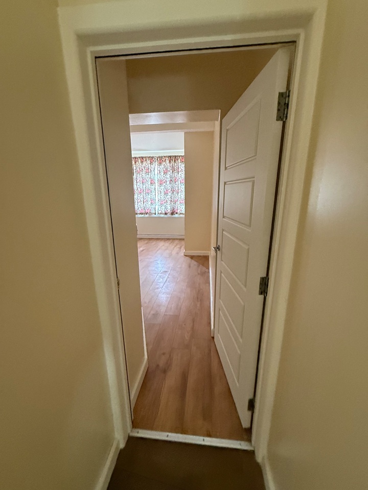 2 Bed Semi-Detached House, Sladefield Road, B8