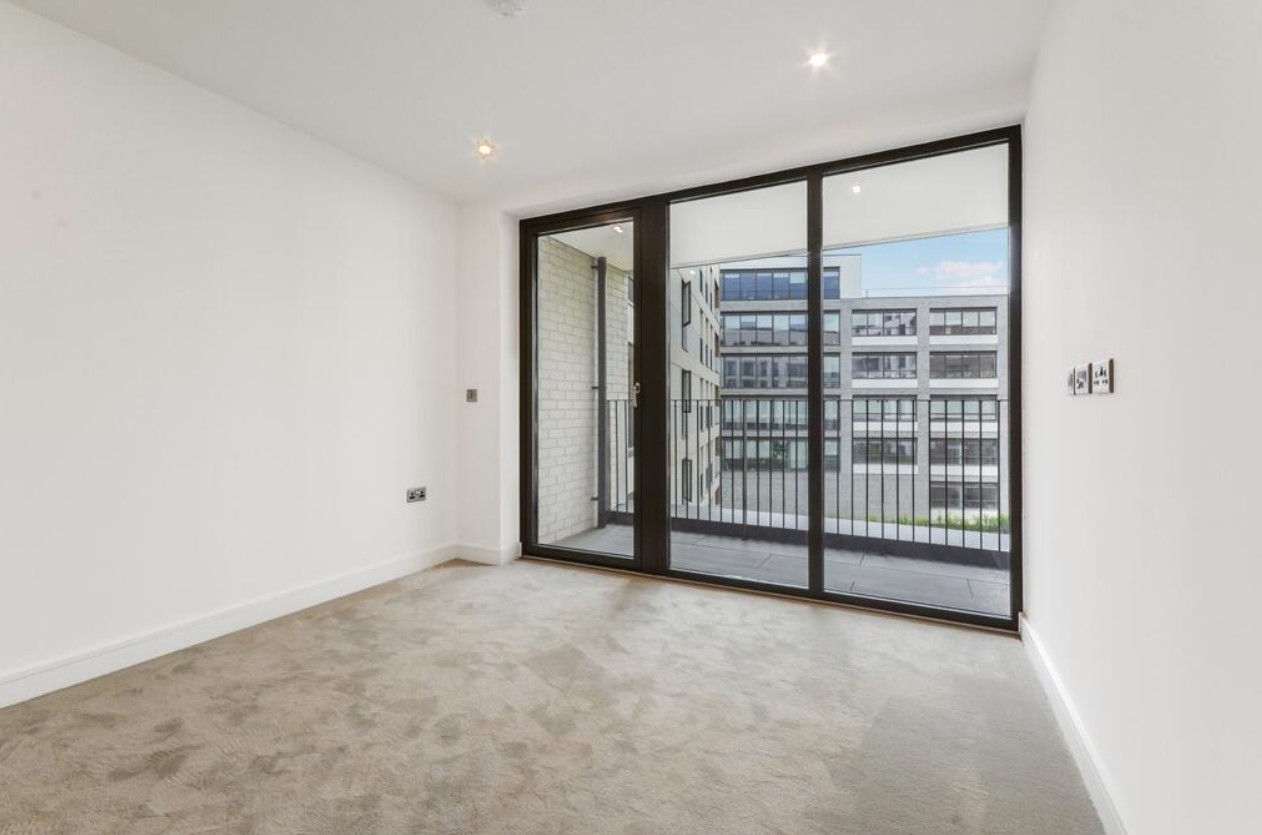 2 Bed Flat, Gorsuch Place, E2 photo 5