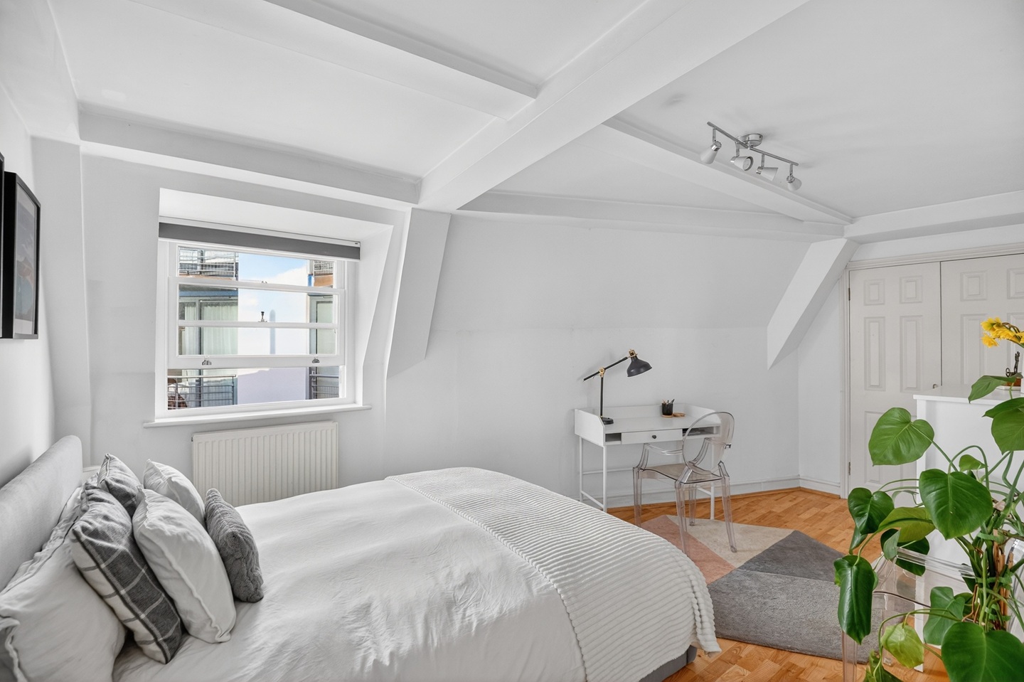 1 Bed Flat, Tooley Street, SE1 photo 3