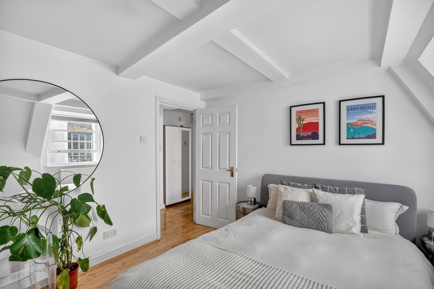1 Bed Flat, Tooley Street, SE1