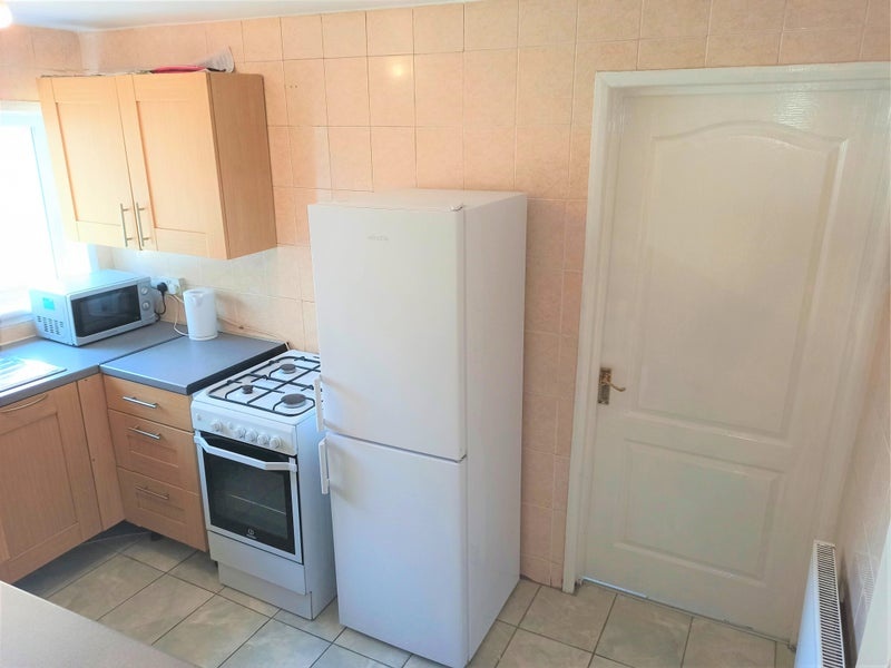 Room in a Shared Flat, Roman Road, E2 photo 2