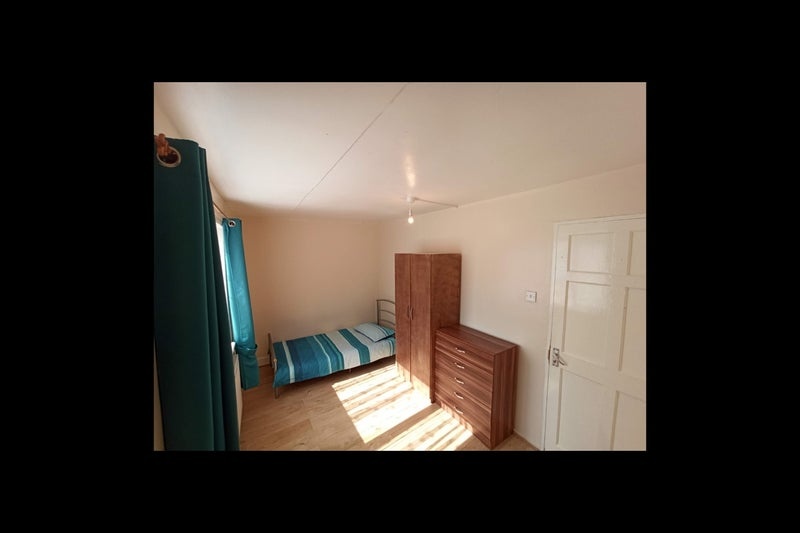 Room in a Shared Flat, Roman Road, E2
