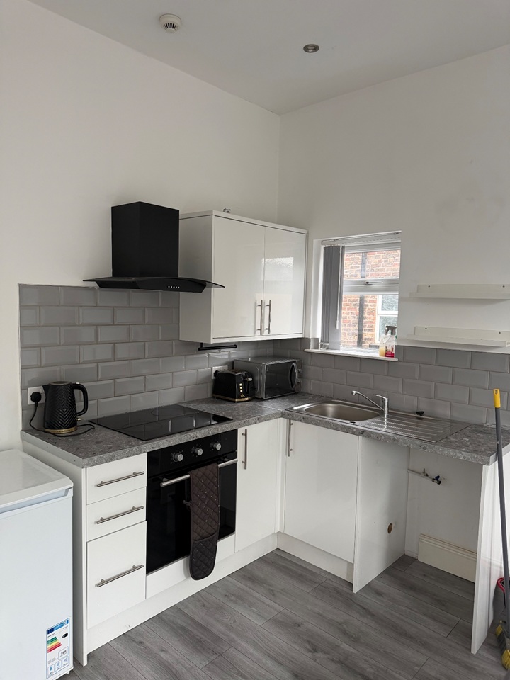 1 Bed Flat, Toxteth, L8 photo 2
