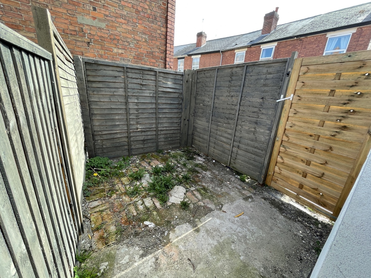 3 Bed Terraced House, Holcombe St, DE23 photo 5