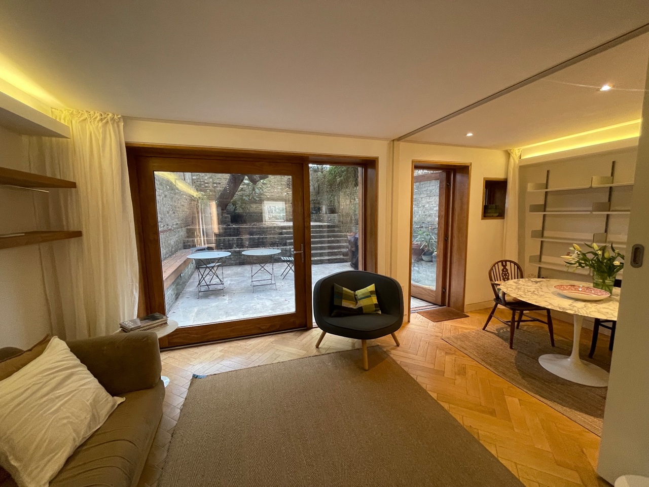 1 Bed Flat, St Lawrence Terrace, W10 photo 2