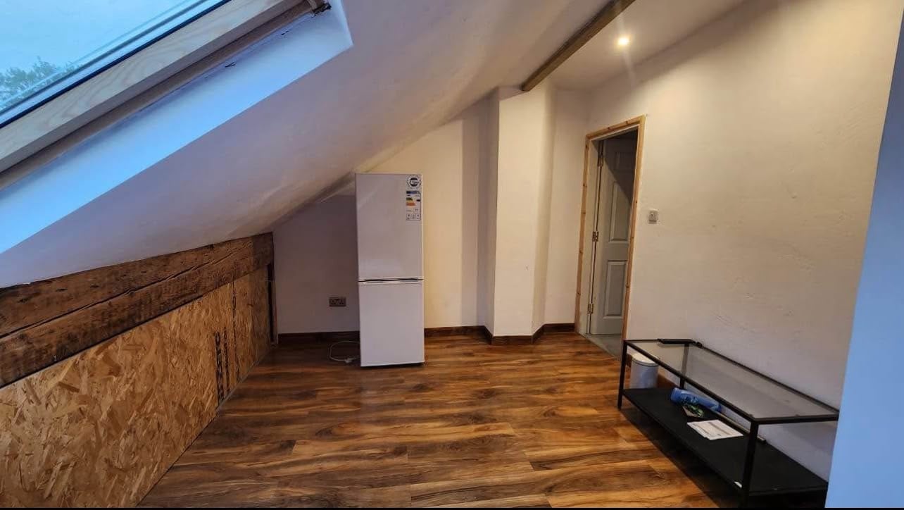 Studio Flat, Handsworth, B20 photo 2