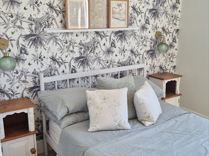 Room in a Shared House, Hailey Place, GU6