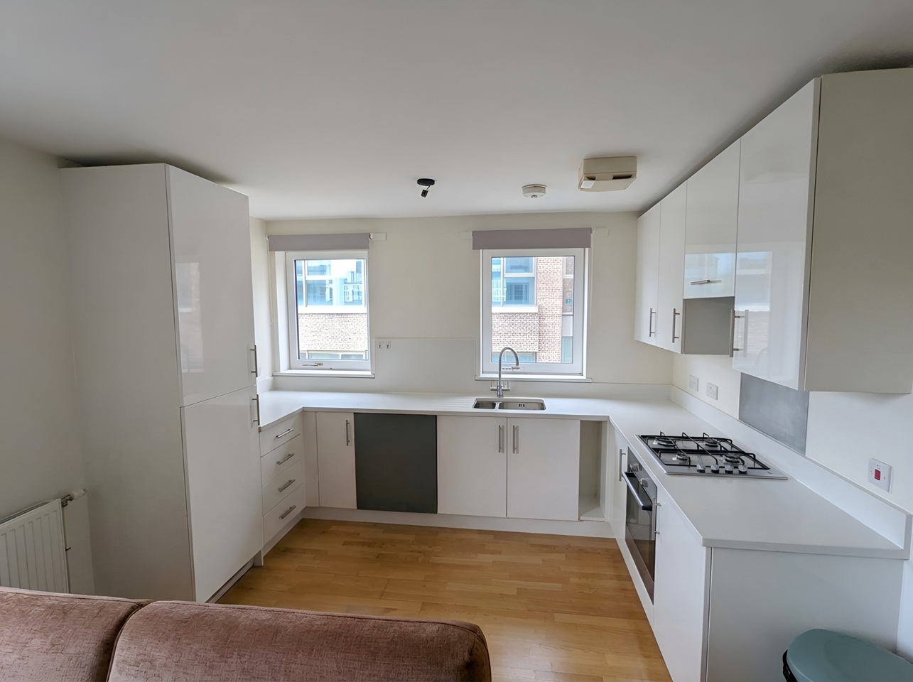 2 Bed Flat, Wellesley Terrace, N1 photo 4
