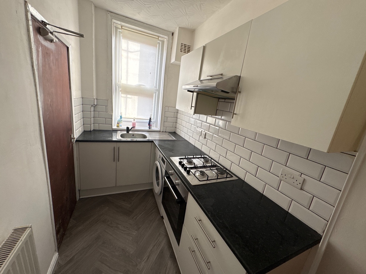 2 Bed Terraced House, Recreation Mount, LS11